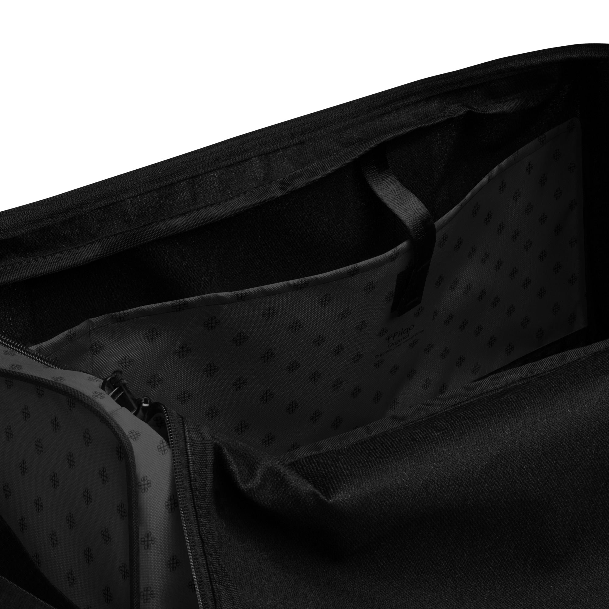 Duffle bag with a clover logo