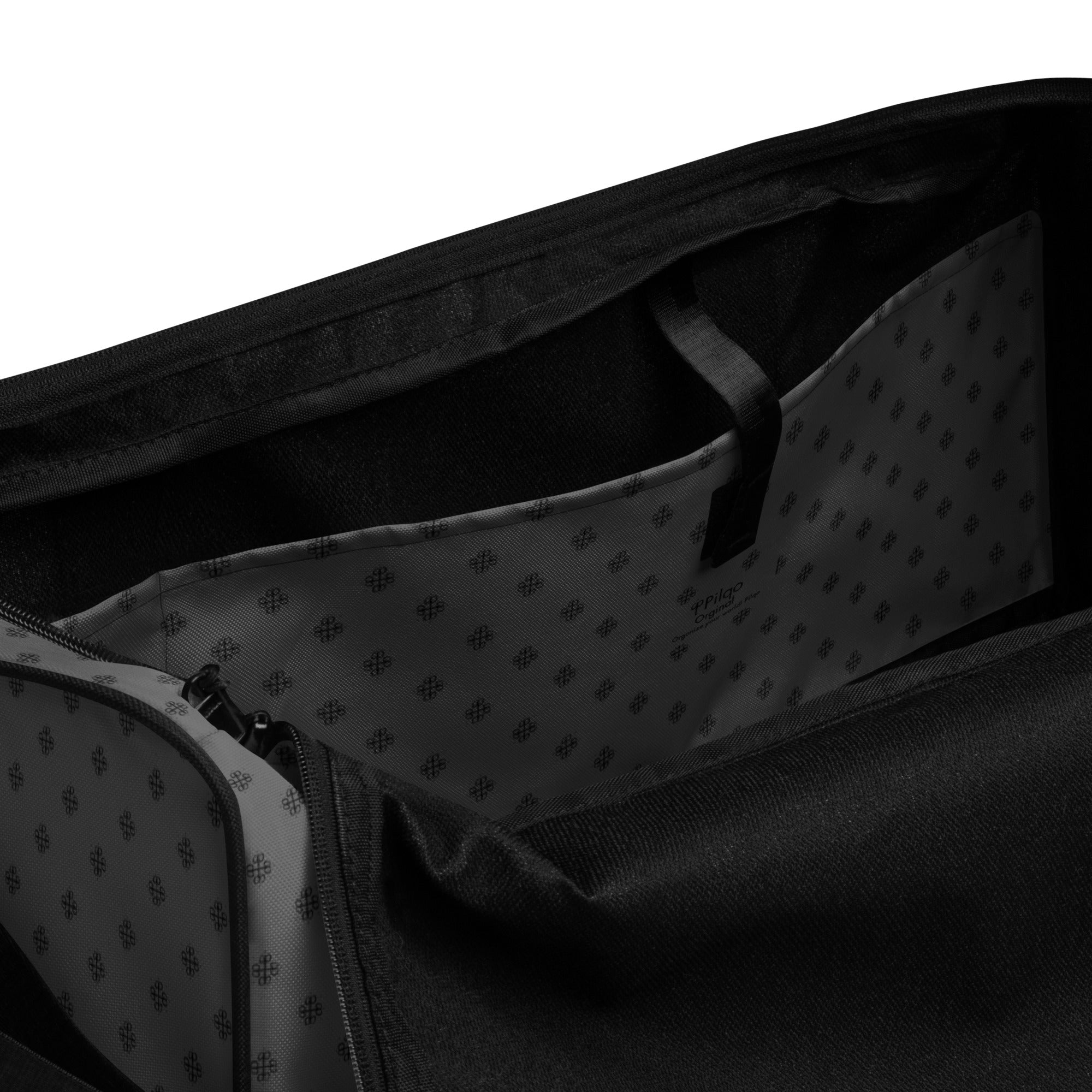 Duffle bag with a clover logo