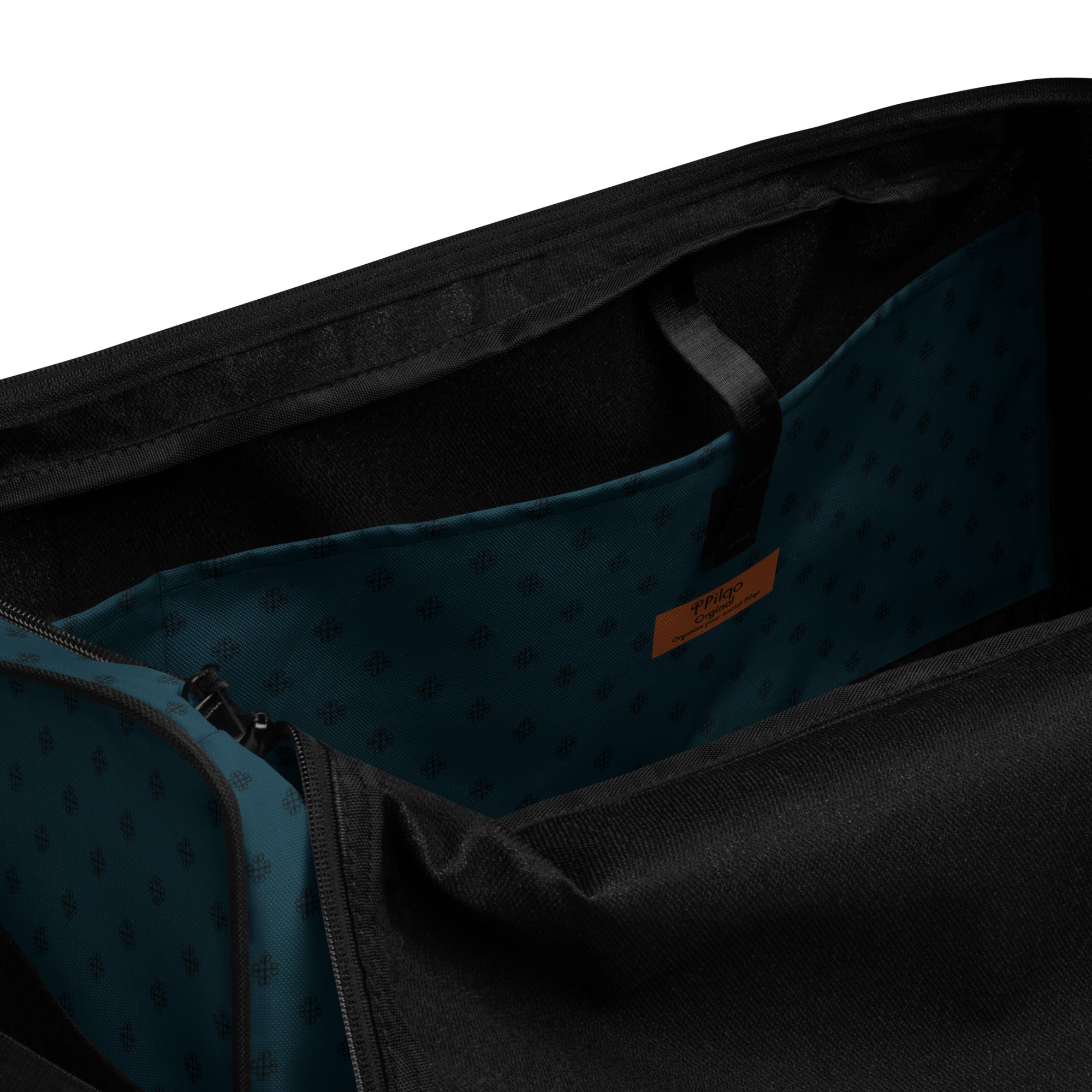 Duffle bag with a clover logo