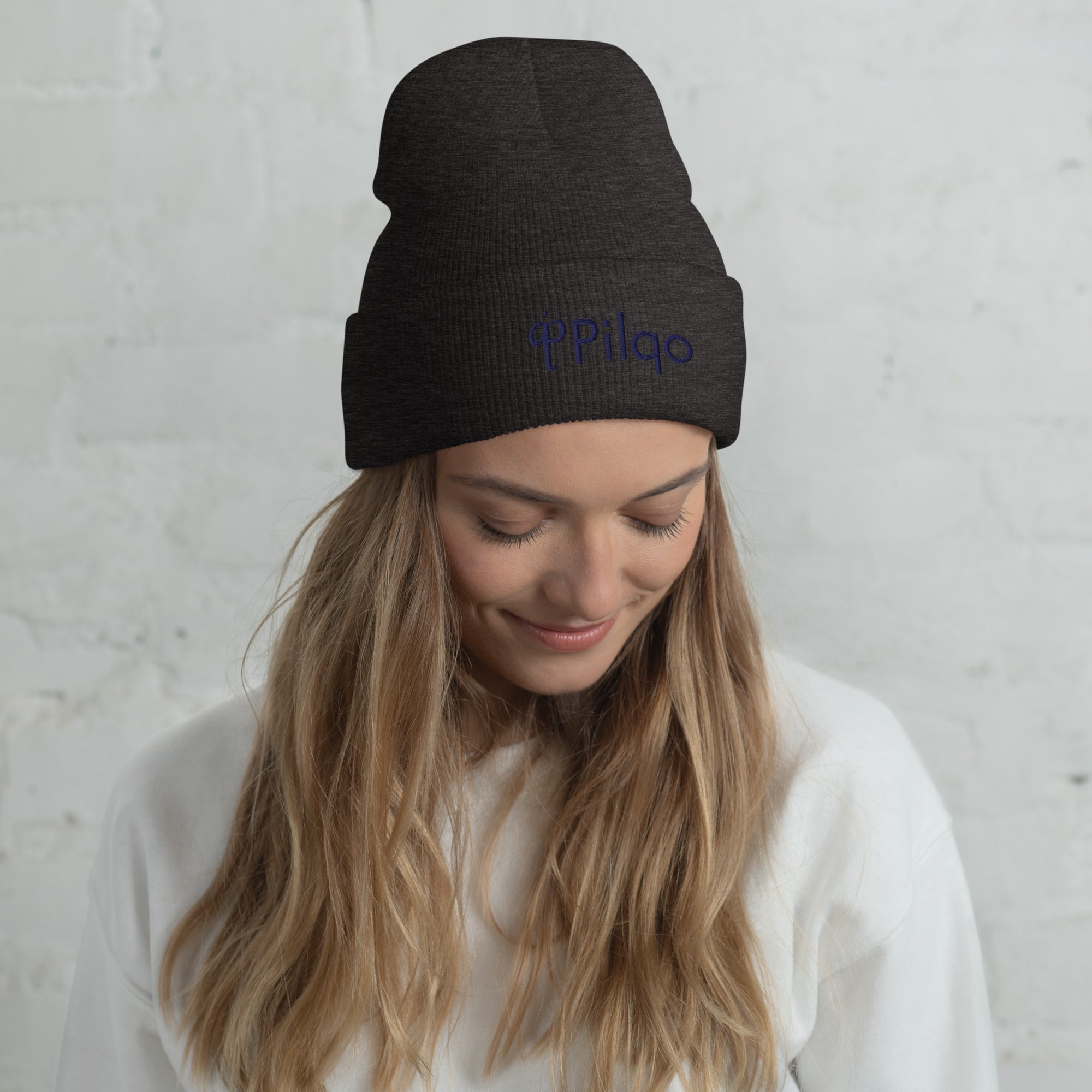 Cuffed Beanie with navy 3D logo