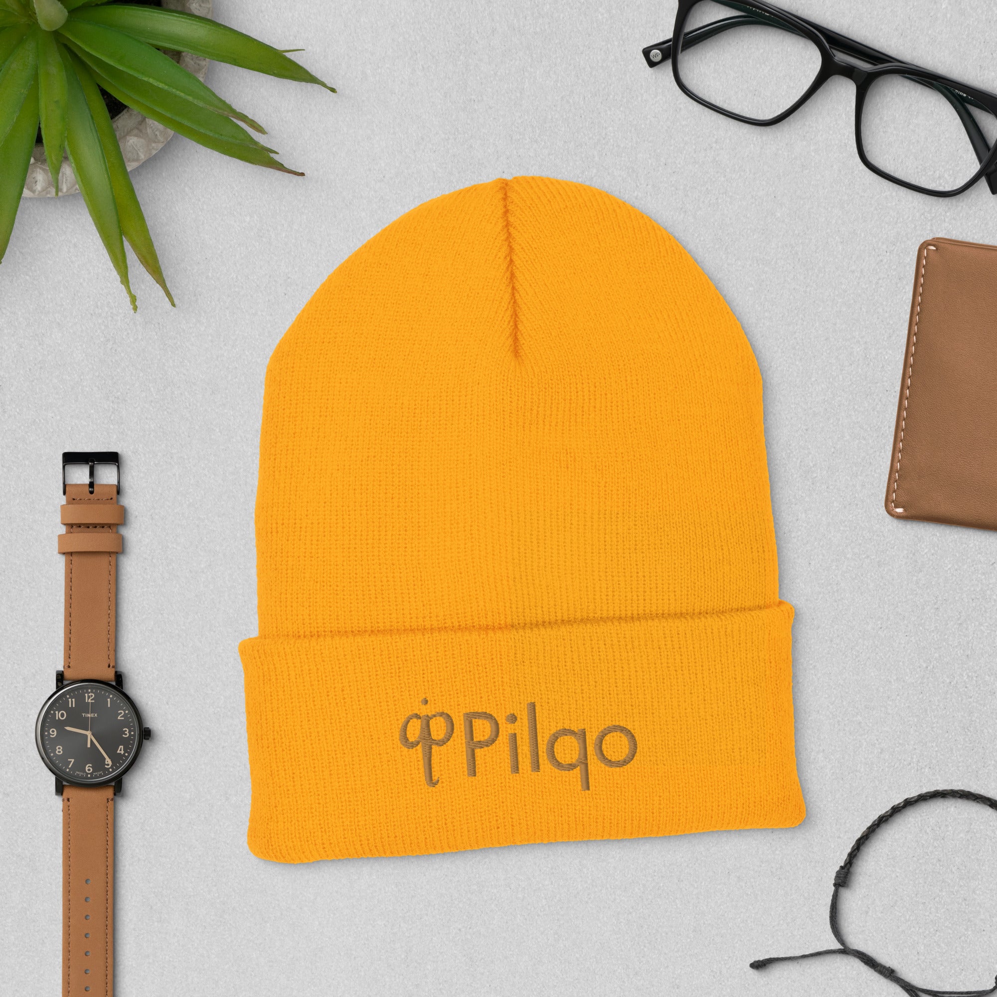 Beanie mit Umschlag und 3D-Logo in Altgold