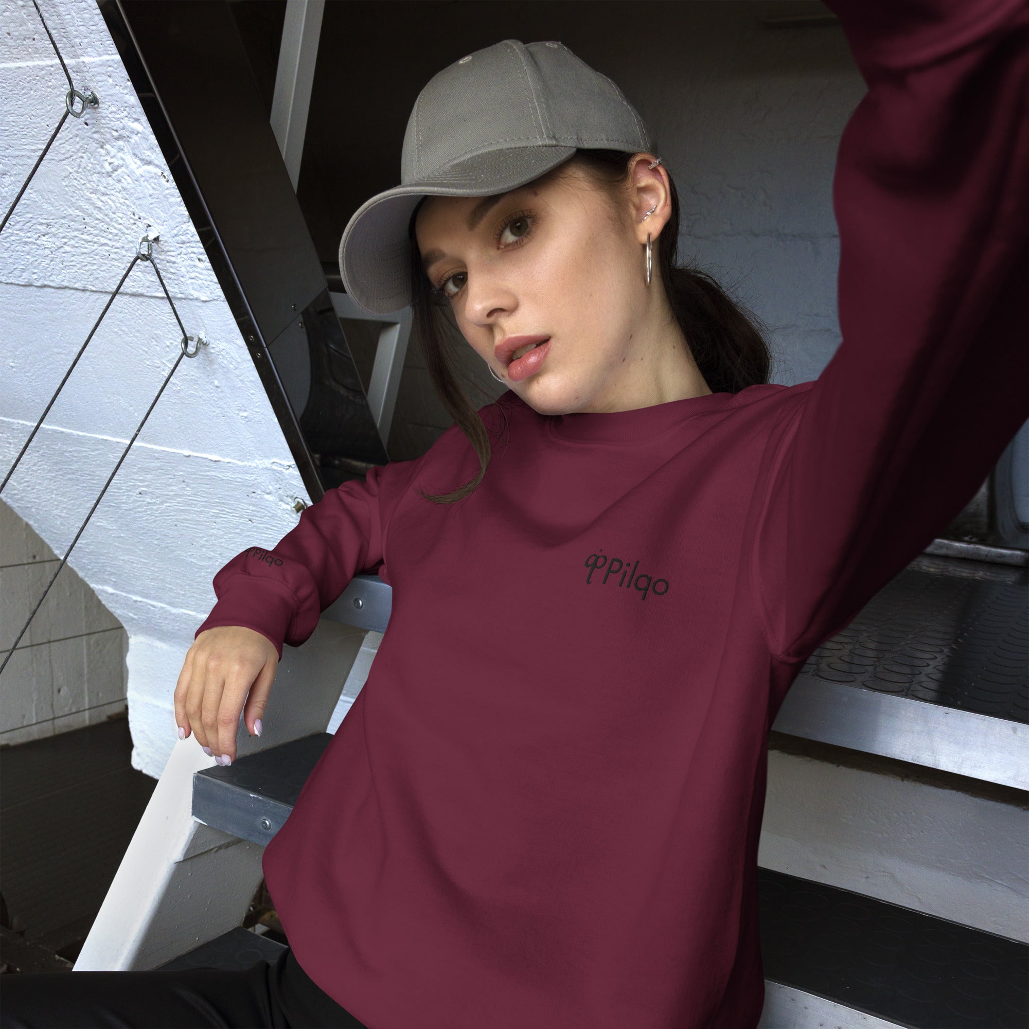 Sweatshirt mit aufgesticktem Logo