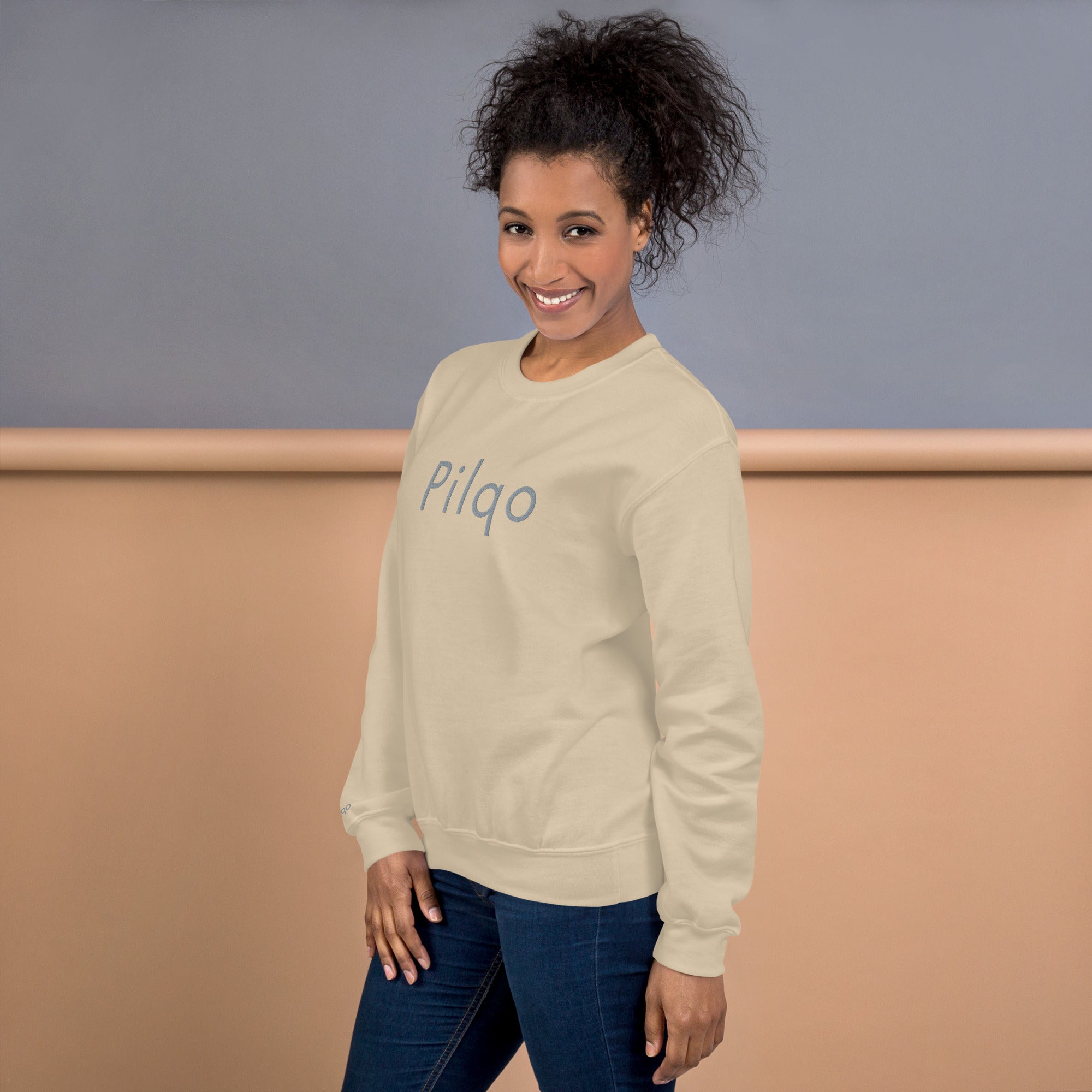 Sweatshirt with embroidery text