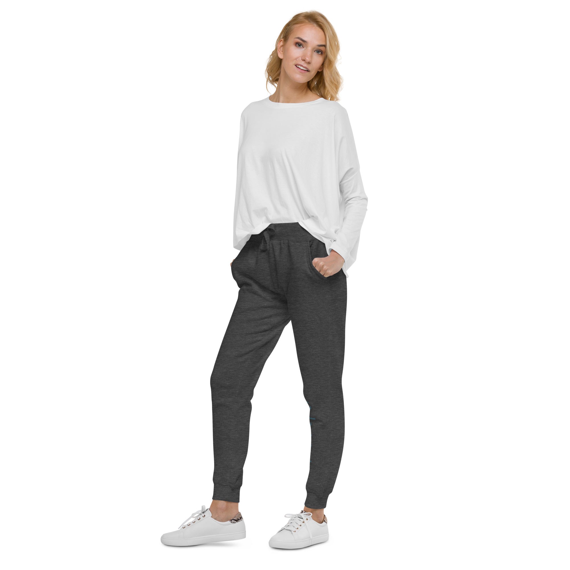 Fleece sweatpants with Pilqo text