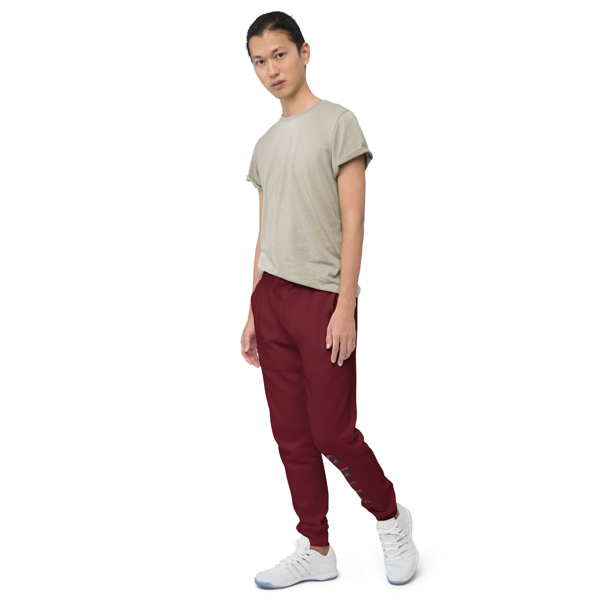 Fleece sweatpants with Pilqo text