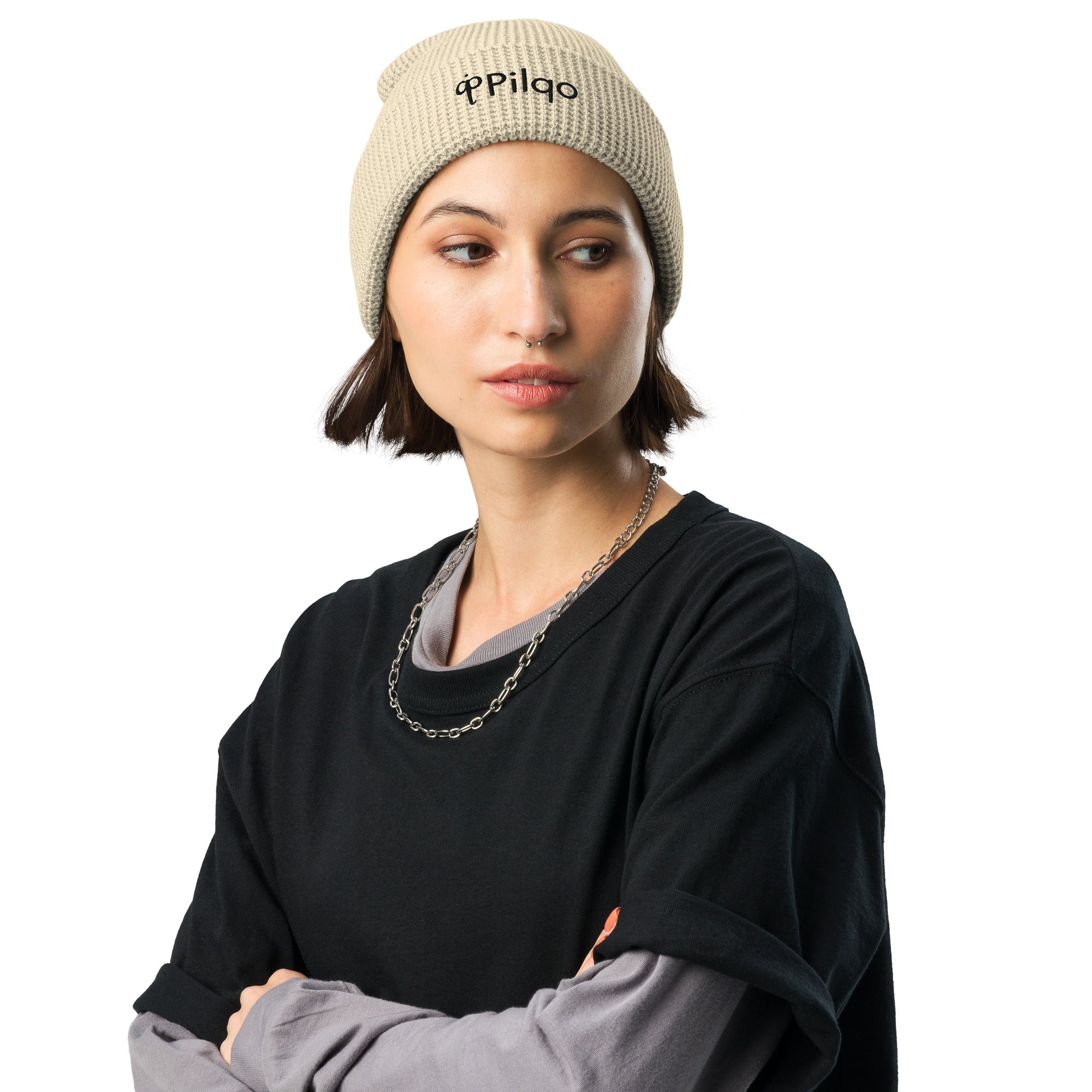 Waffle beanie with black 3D logo