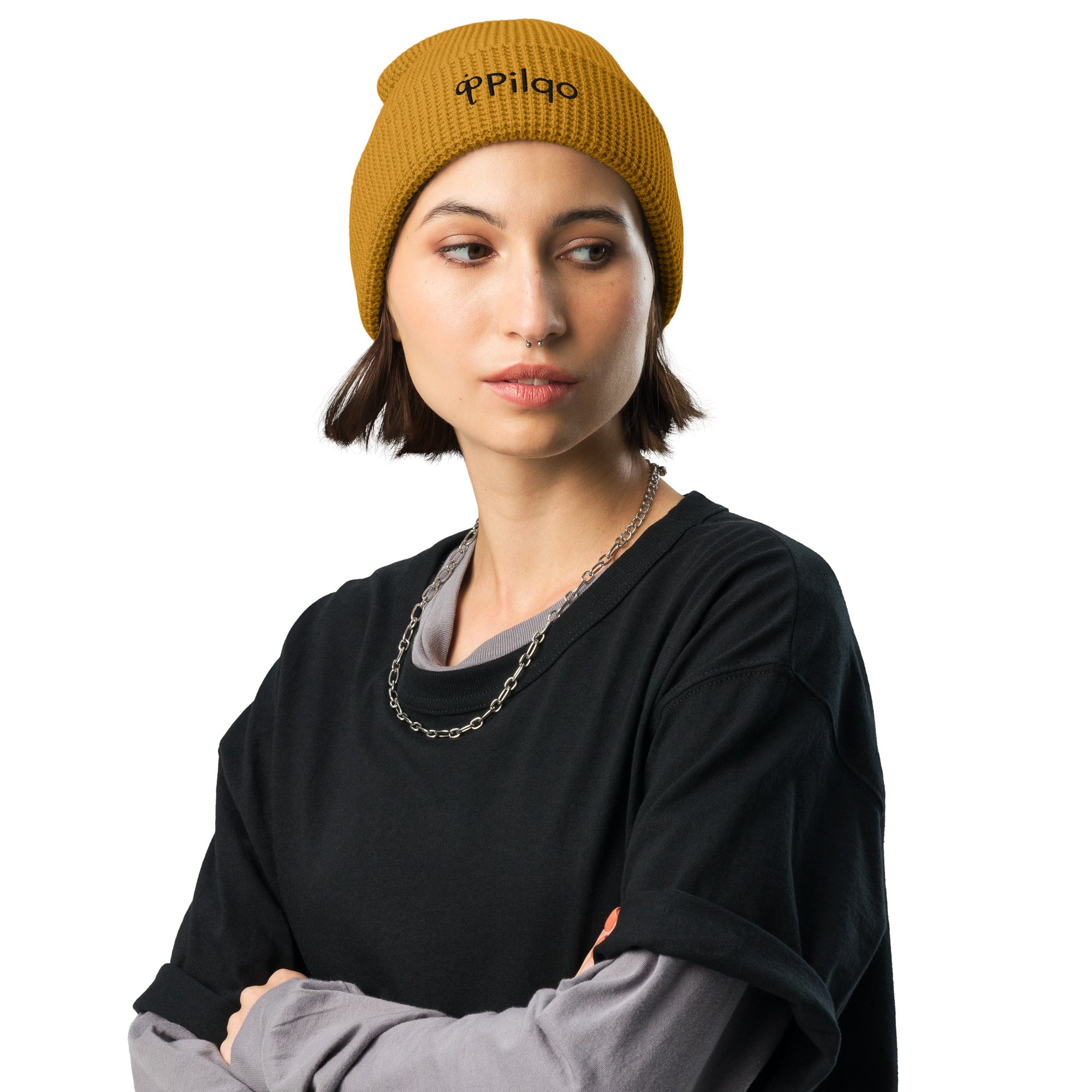 Waffle beanie with black 3D logo